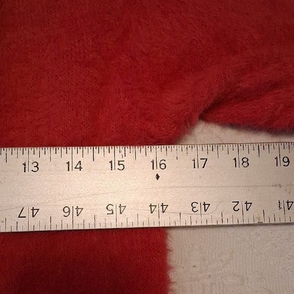 Almost Famous Vibrant Fuscia Fuzzy Knit - Picture 6 of 10